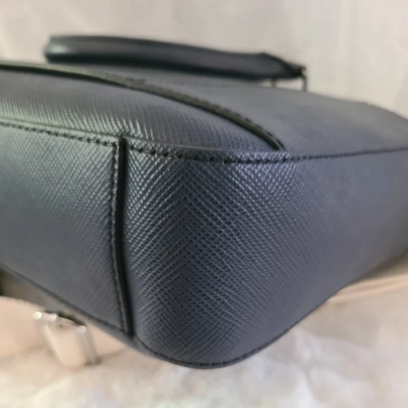 UNISEX Michael Kors Men’s Cooper Briefcase/Laptop Bag in Navy Saffiano Leather - Picture 7 of 11